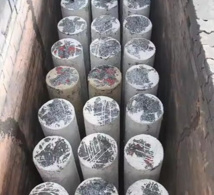 Rp গ্রাফাইট ইলেক্ট্রোড রড Hp150mm 250mm 350mm 450mm আর্ক ফার্নেস হিমায়ন Uhp গ্রেড